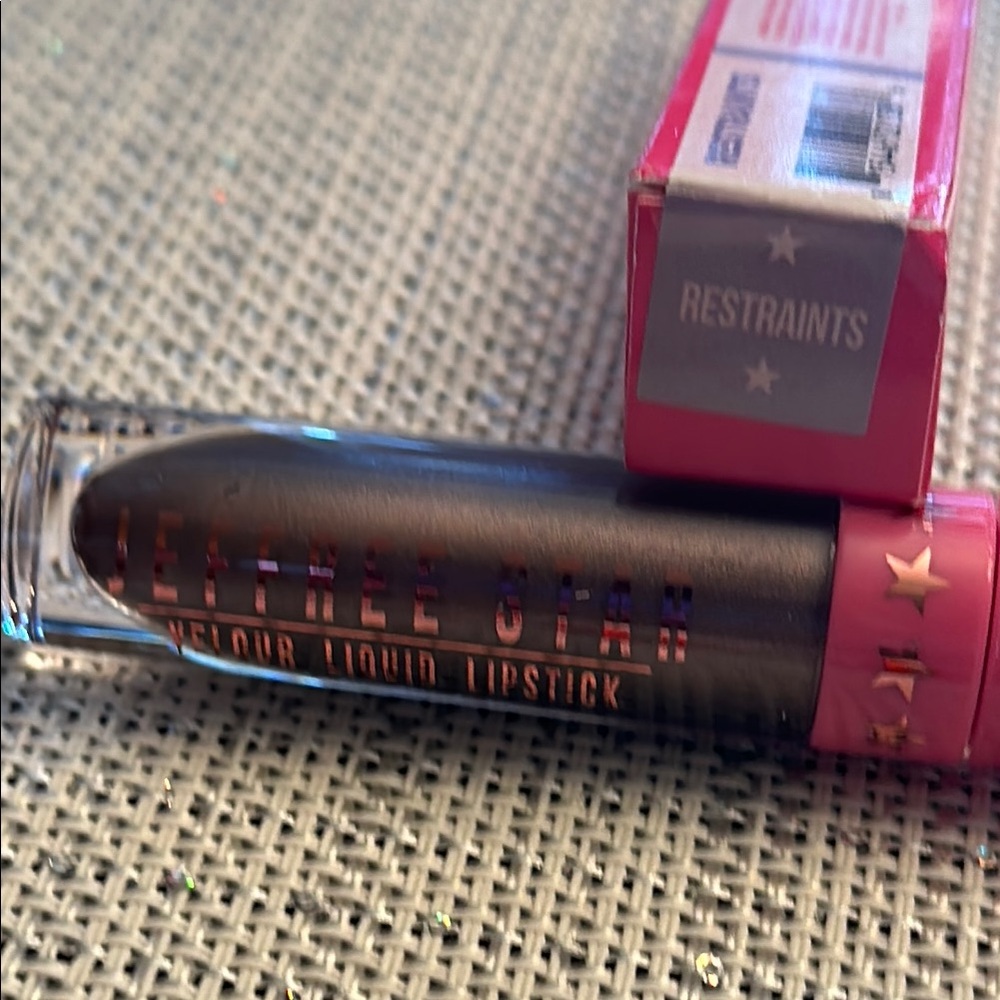 Jeffree Star Restraints